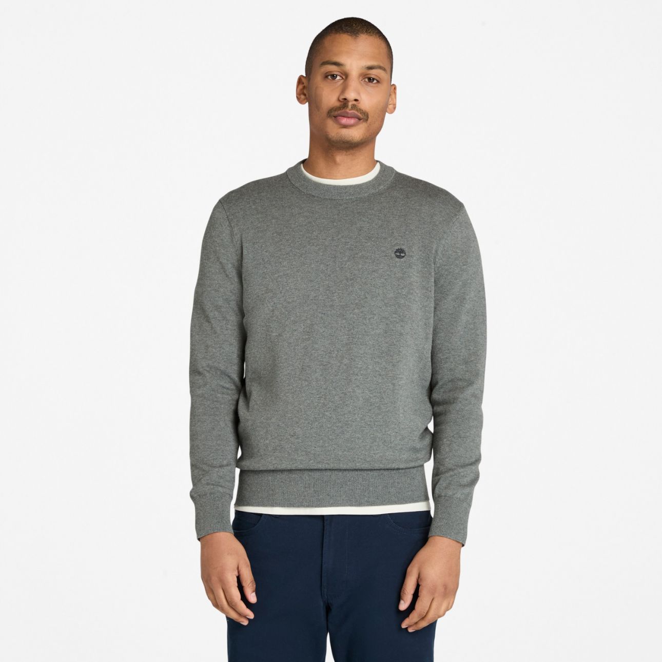 סריג עם פתח צוואר עגול