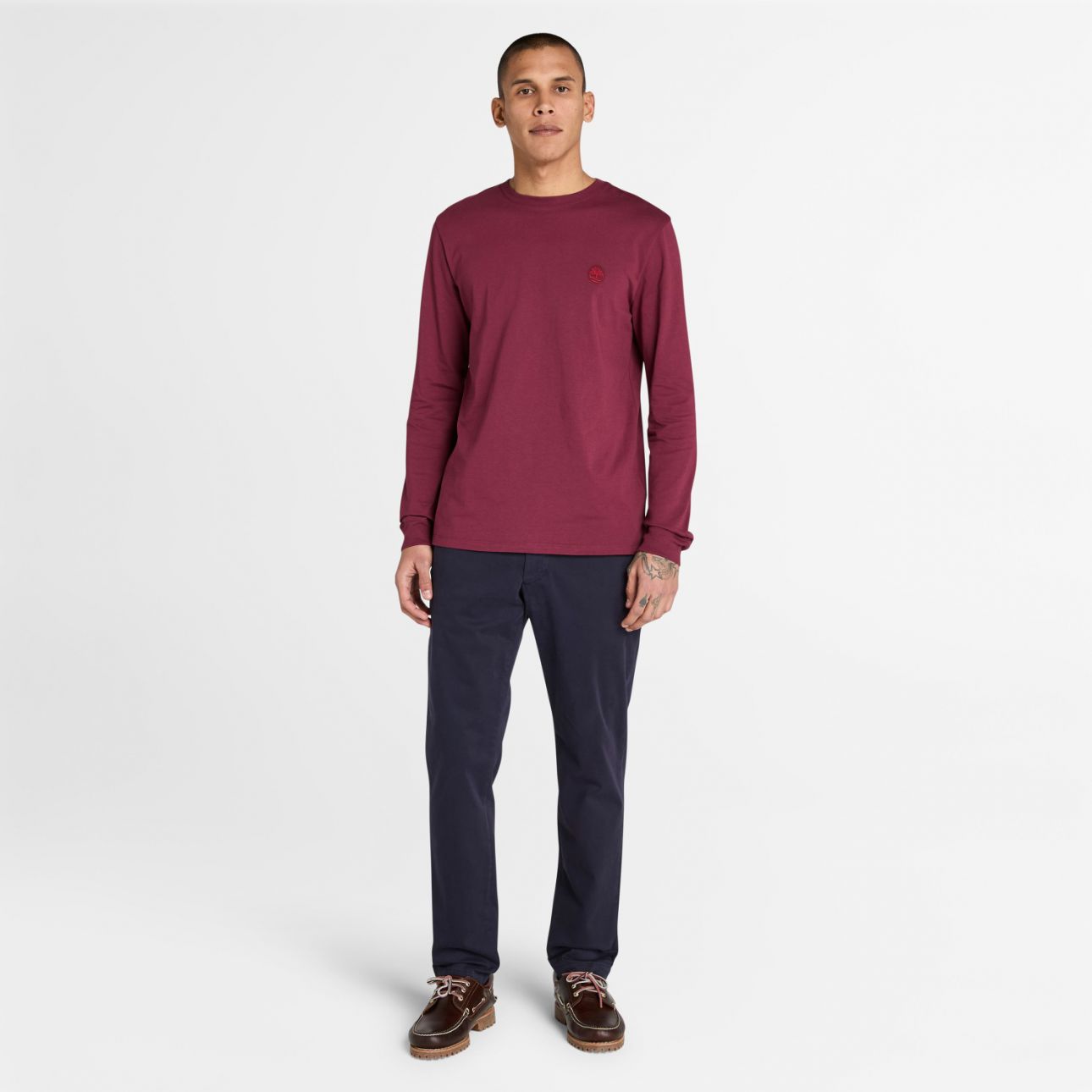 טי שירט SLIM FIT עם רקמת לוגו