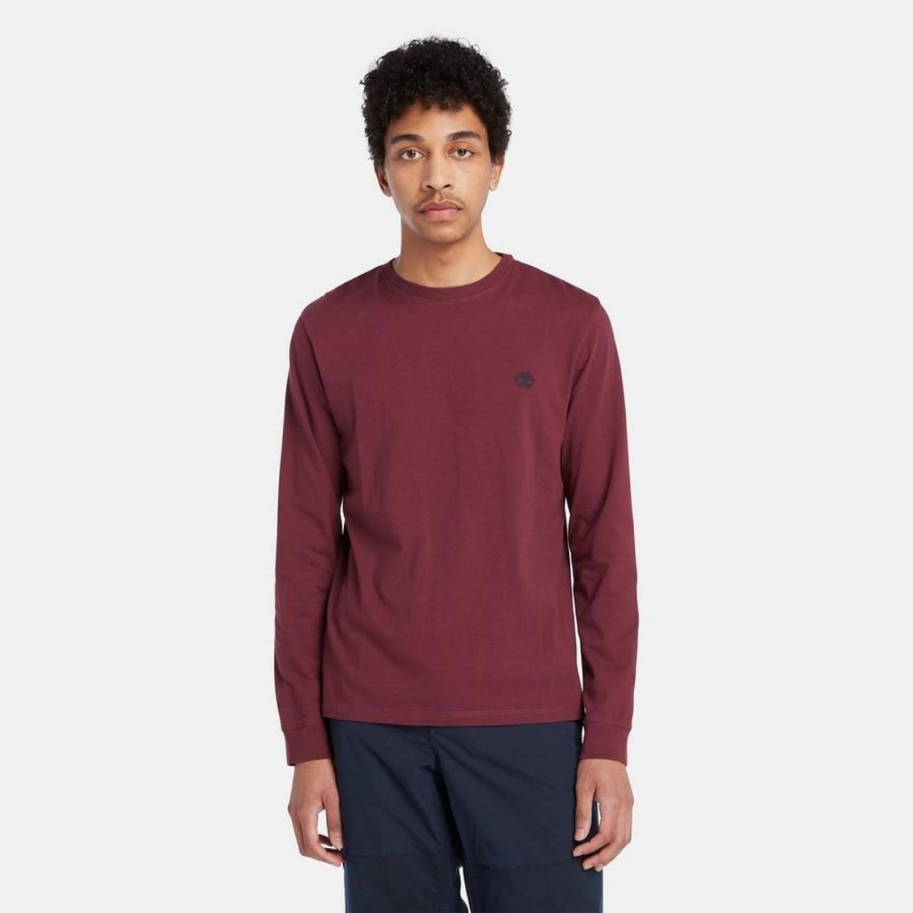 טי שירט SLIM FIT עם רקמת לוגו