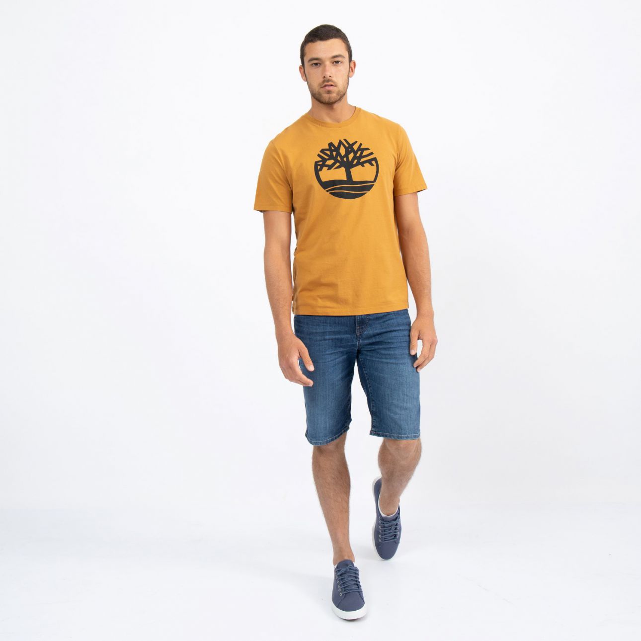 טי שירט הדפס לוגו עץ