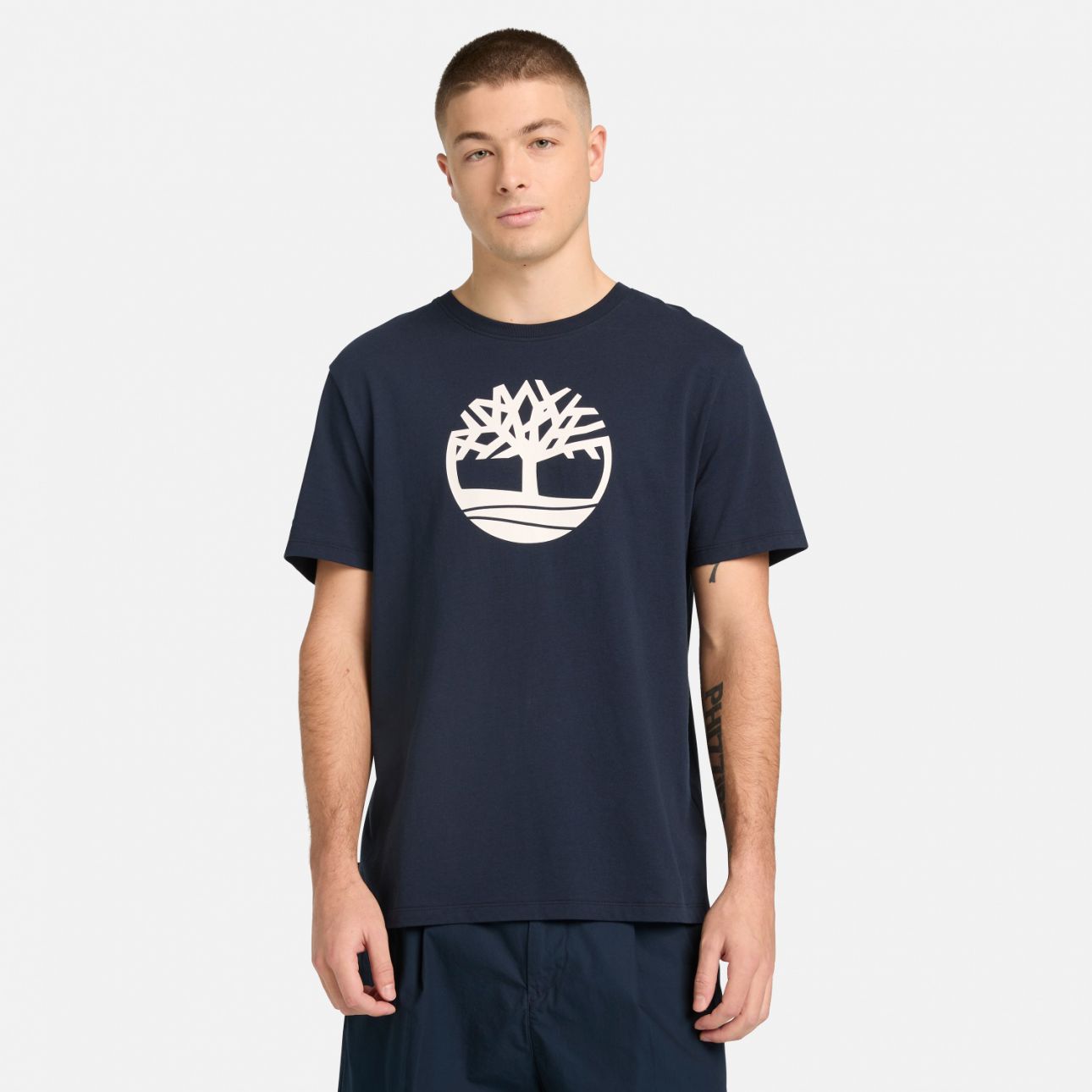 טי שירט הדפס לוגו עץ