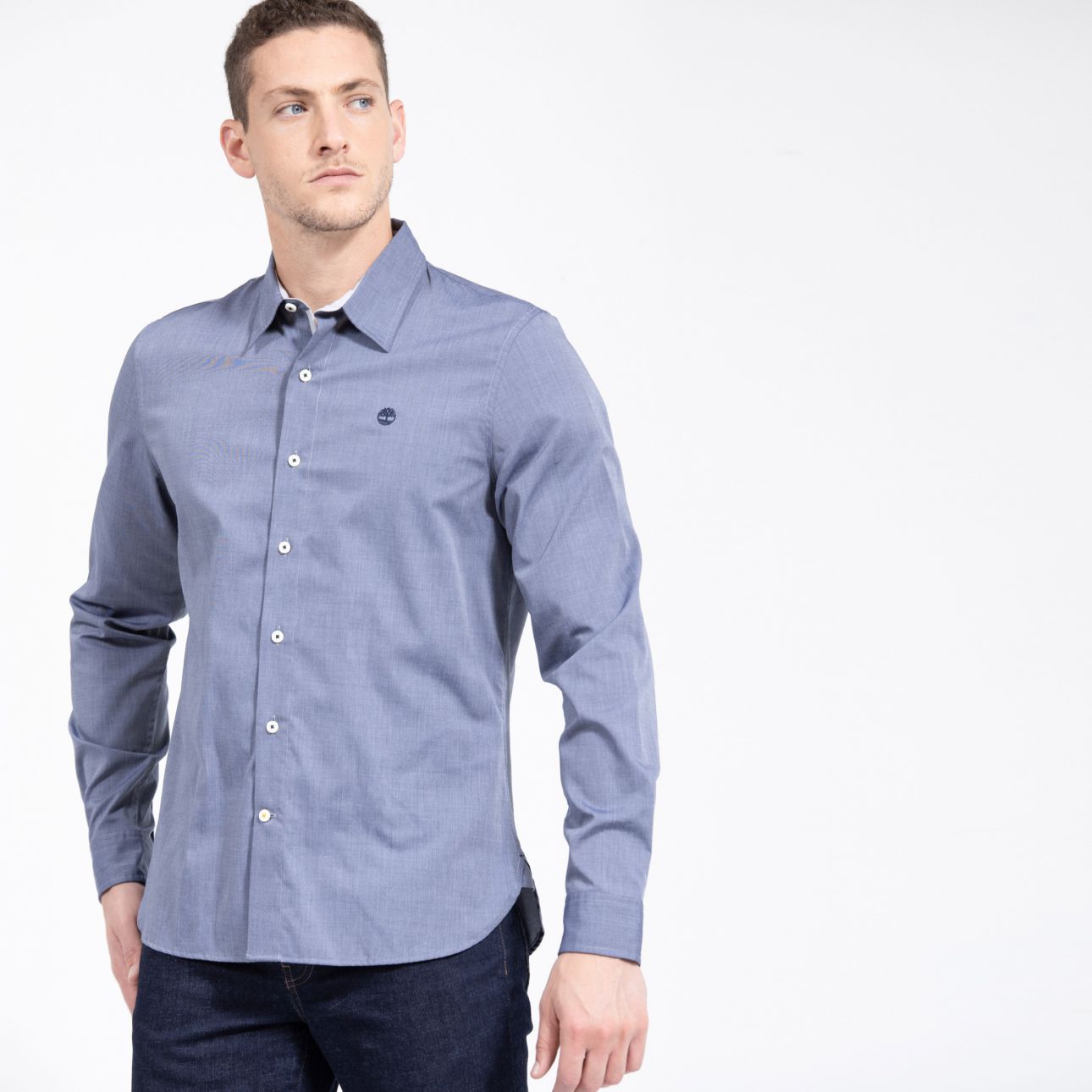 חולצה מכופתרת בגזרת SLIM FIT