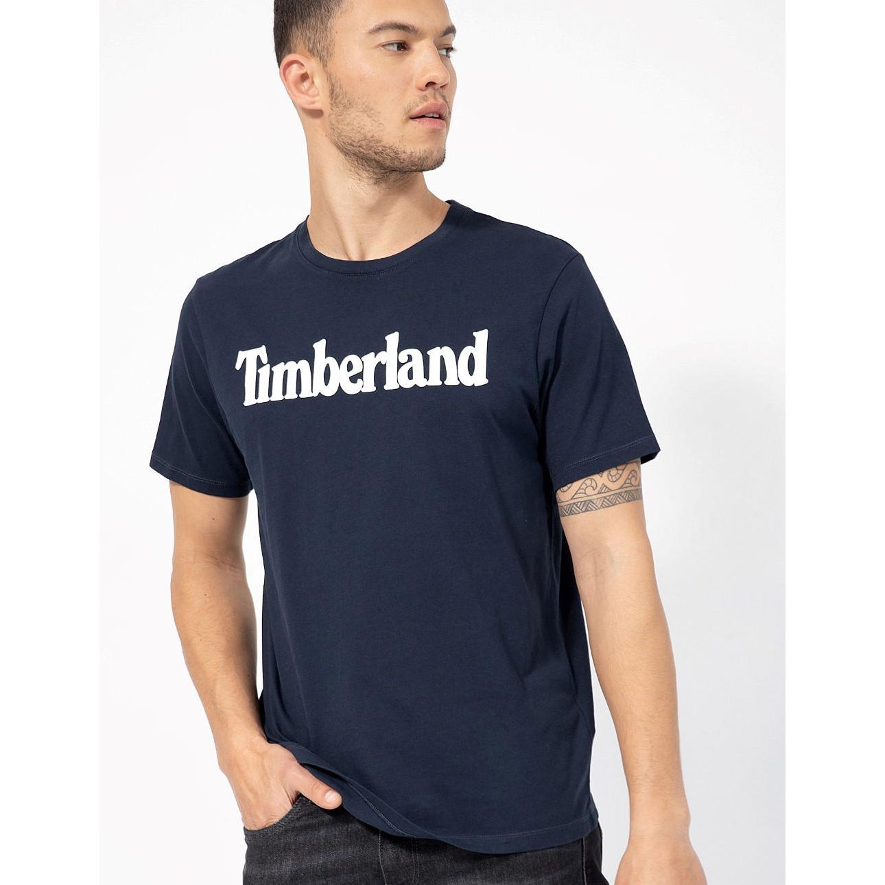 טי שירט עם כיתוב טימברלנד