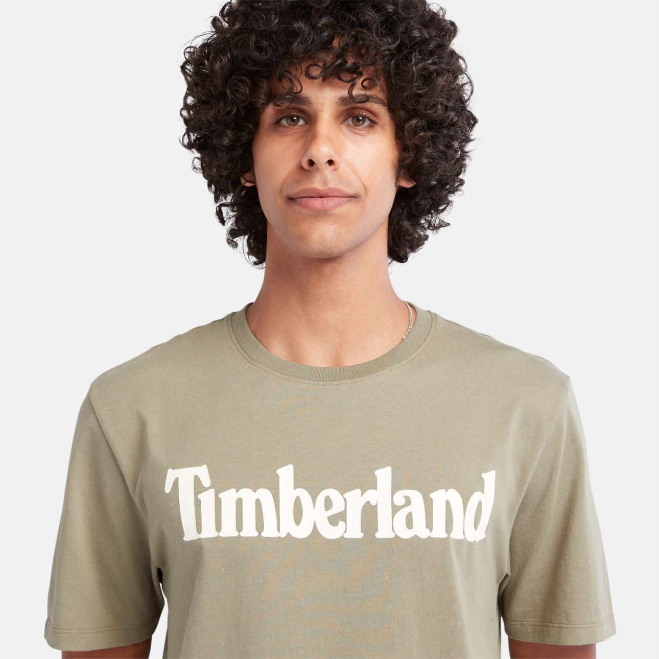 טי שירט עם כיתוב טימברלנד