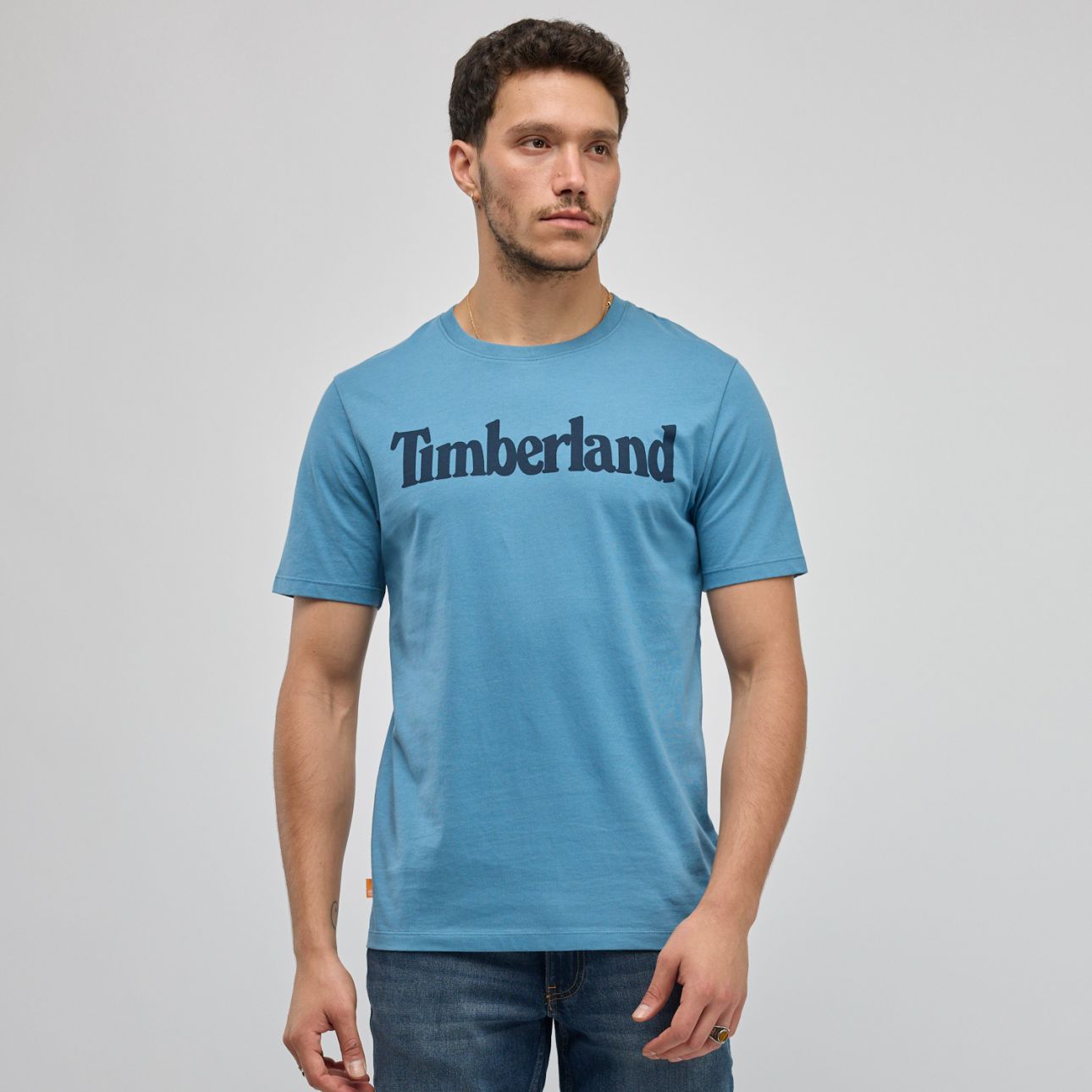 טי שירט עם כיתוב טימברלנד
