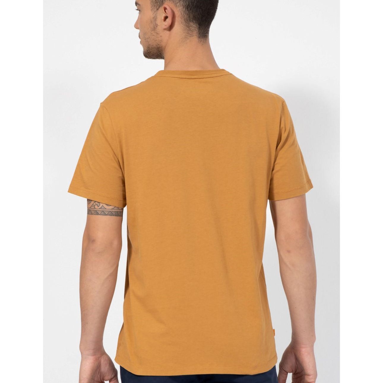 טי שירט עם כיתוב טימברלנד