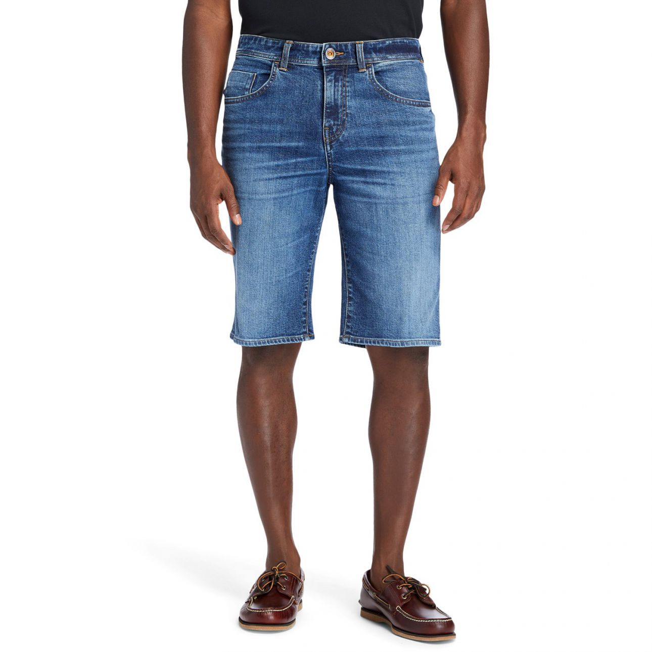 מכנסי ג’ינס קצרים