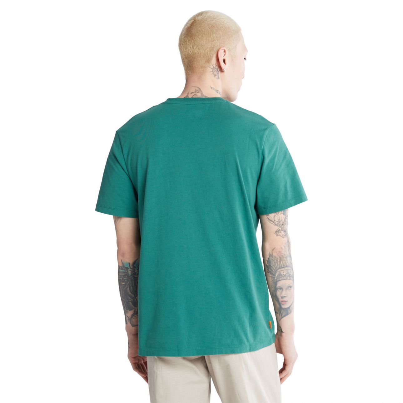 טי שירט עם הדפס עץ בריבוע