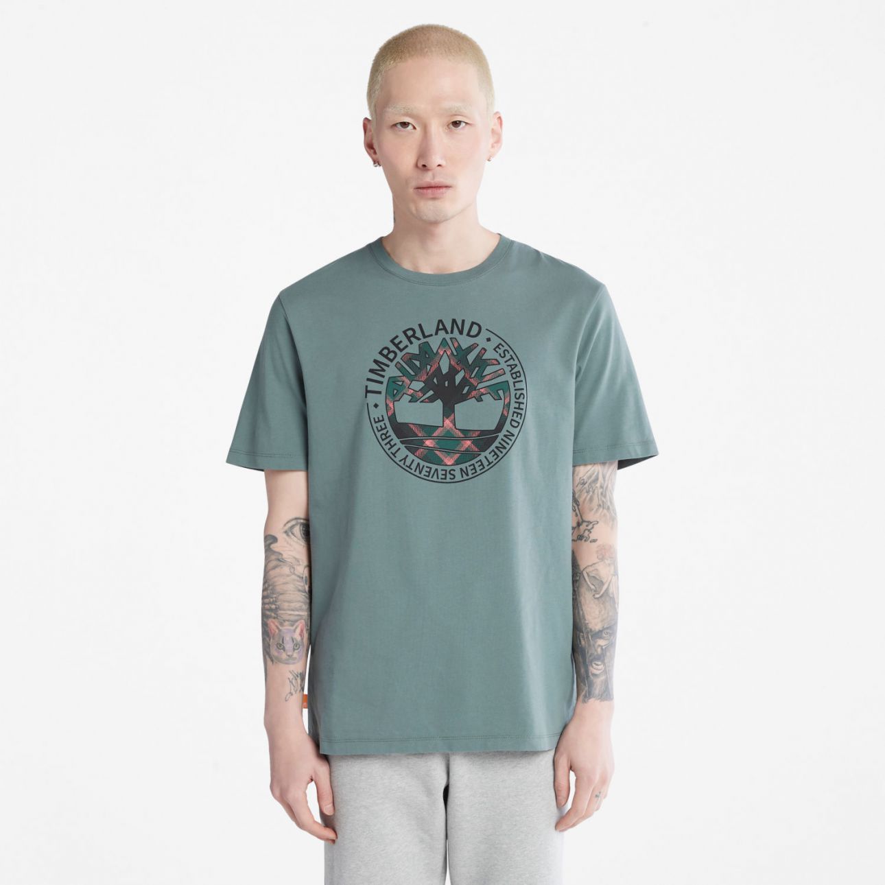 טי שירט עם הדפס לוגו צבעוני