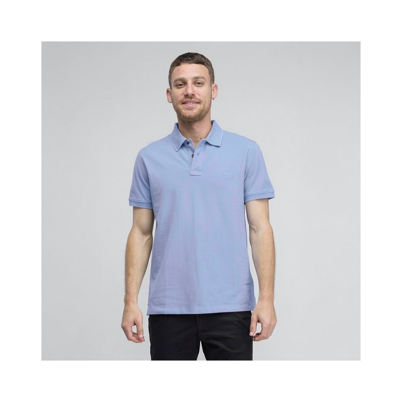 חולצת פולו לגברים עם שרוולים קצרים ולוגו רקום