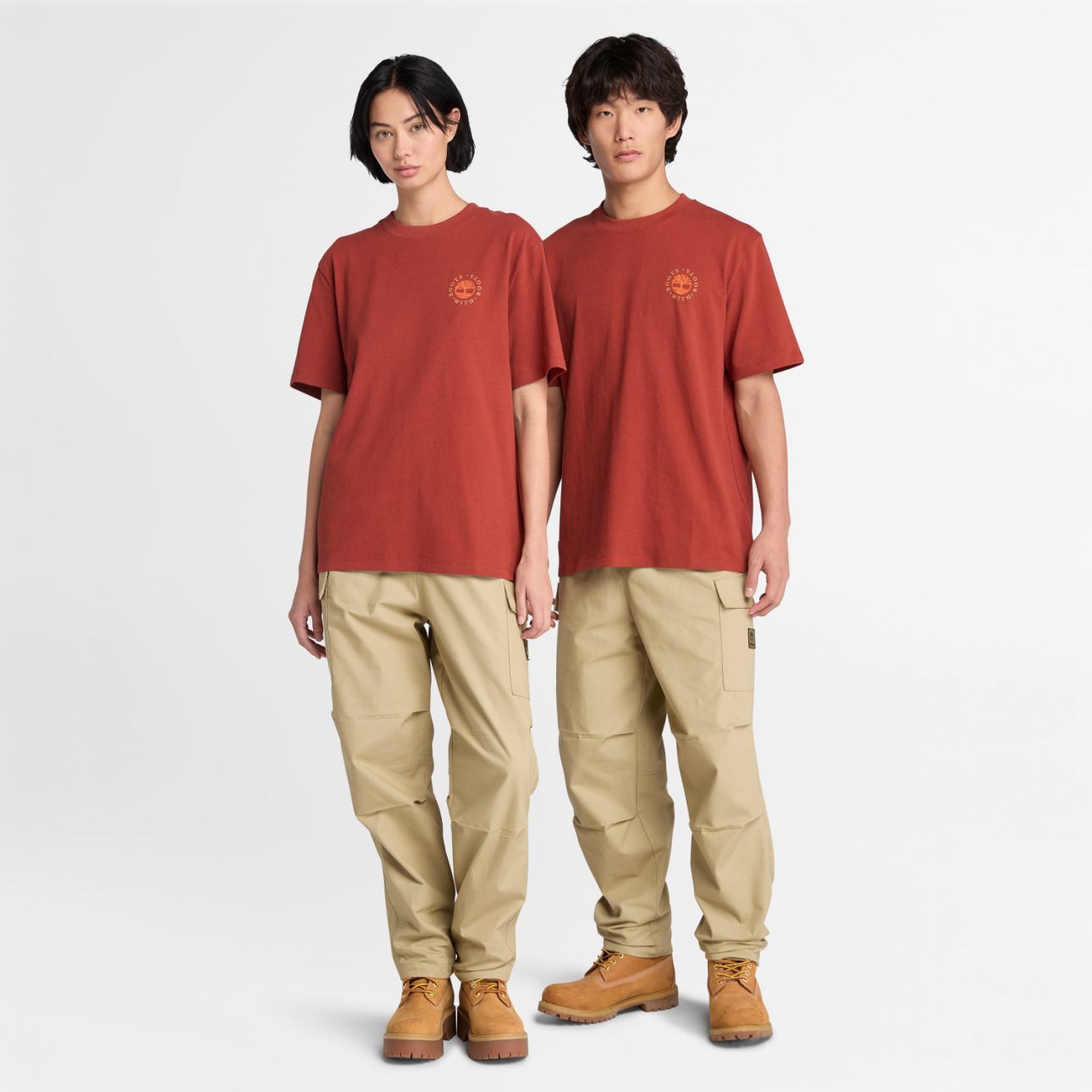 טי שירט יוניסקס עם שרוולים קצרים והדפס דו צדדי Timberland