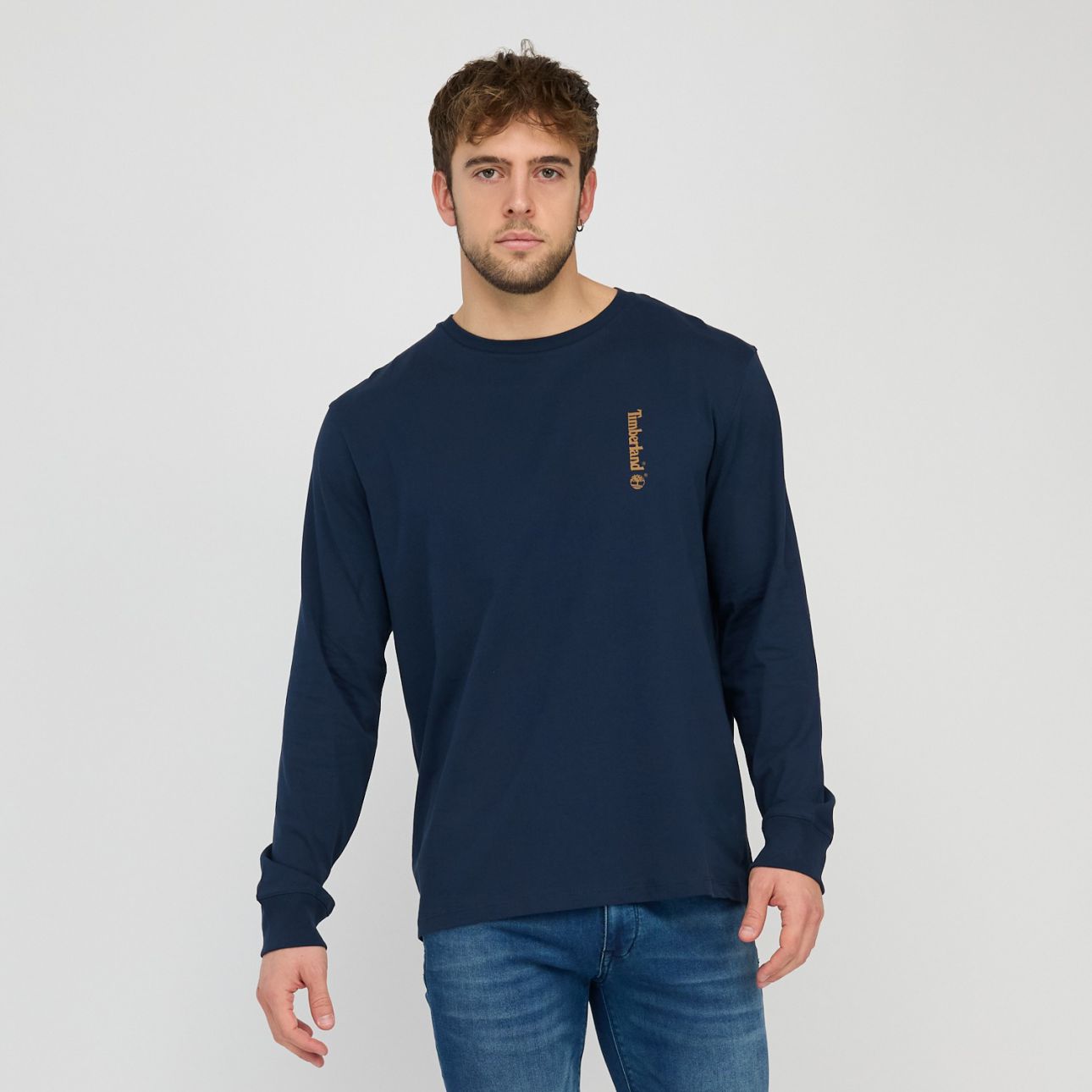 טי שירט שרוול ארוך Timberland עם הדפס אנכי קטן לגברים