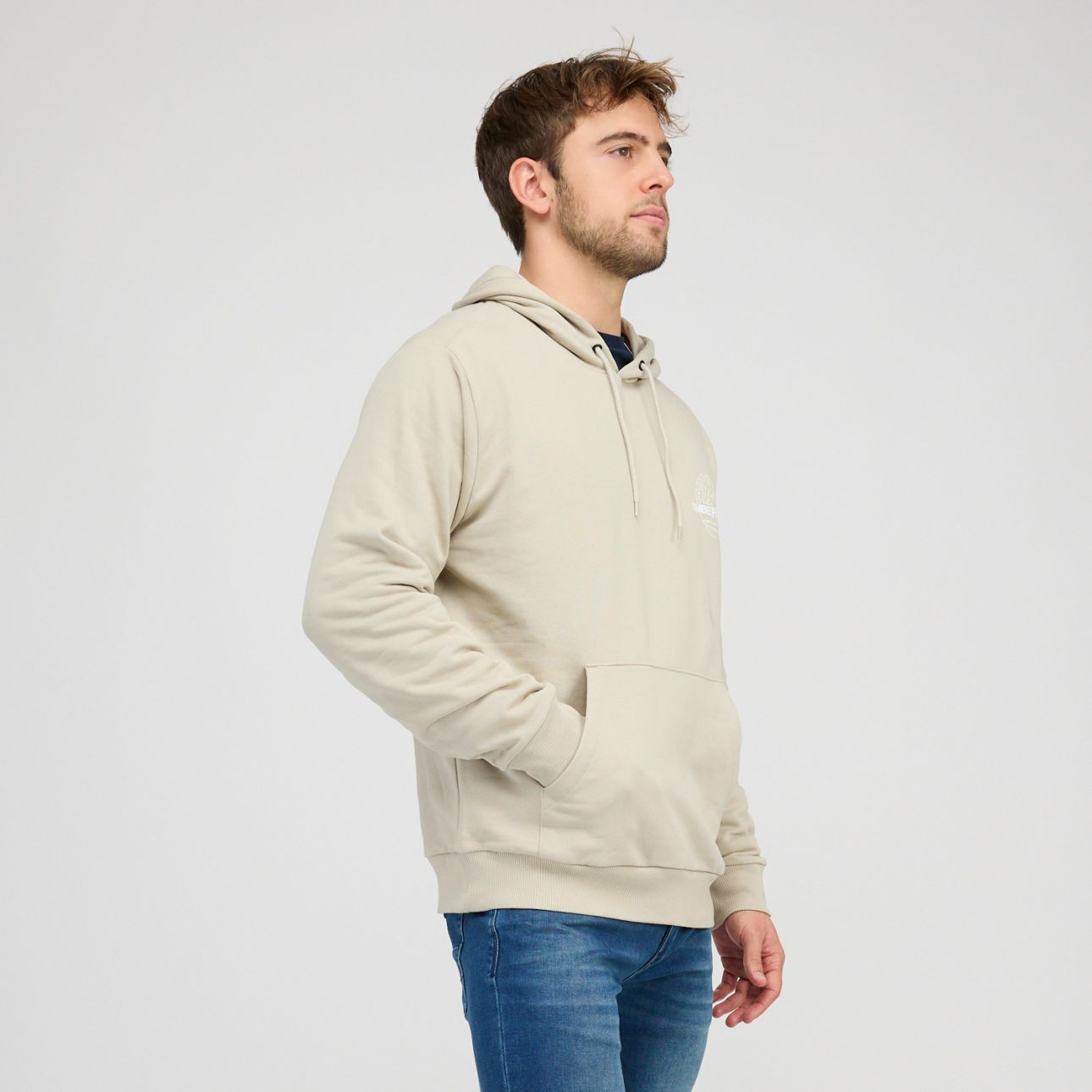 סווטשירט עם קפוצ’ון והדפס Timberland בגב לגברים