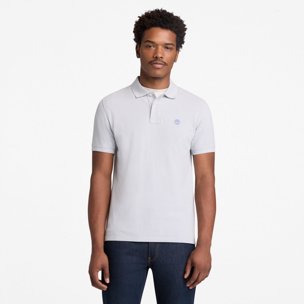 חולצת פולו לגברים עם שרוולים קצרים ולוגו רקום