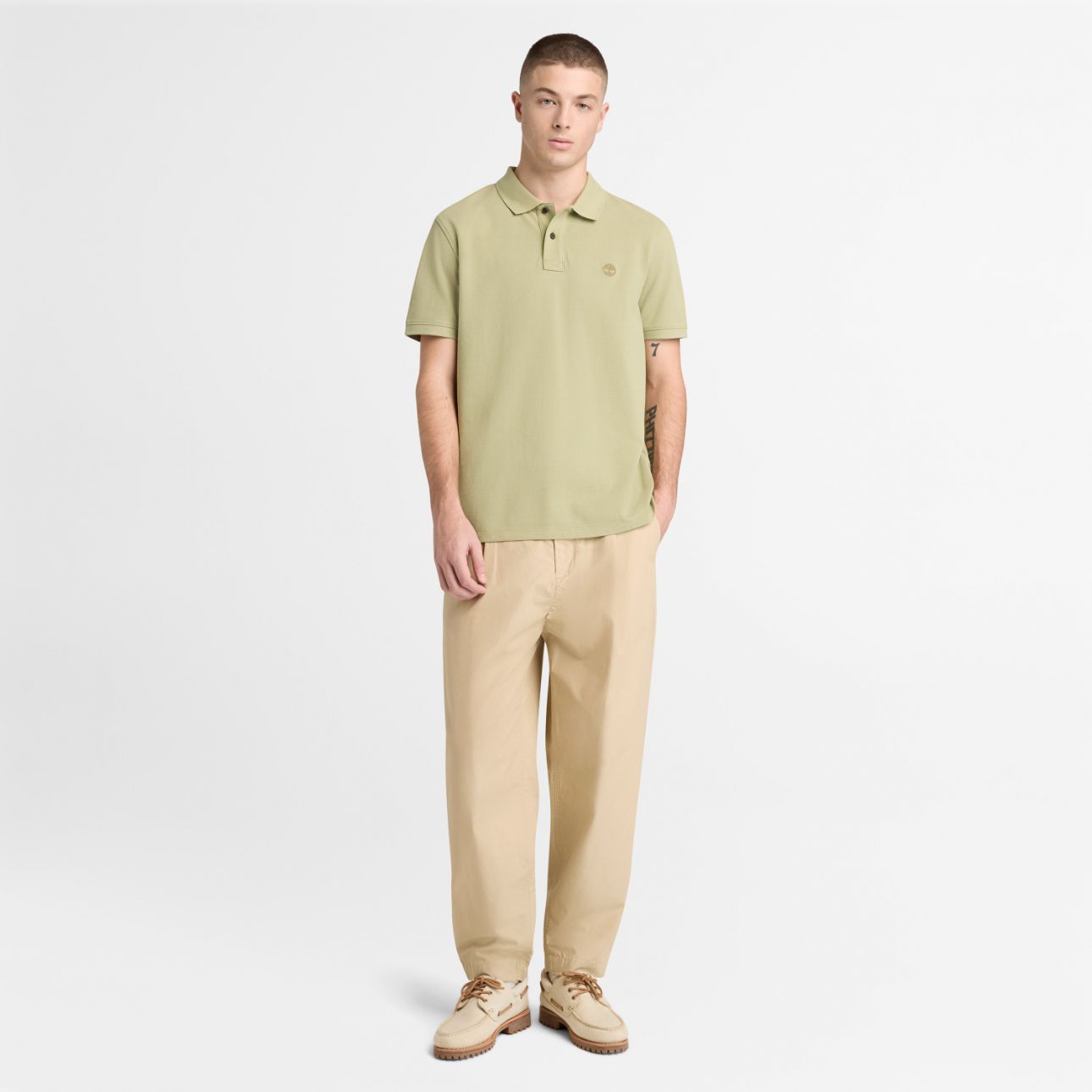 חולצת פולו לגברים עם שרוולים קצרים ולוגו רקום