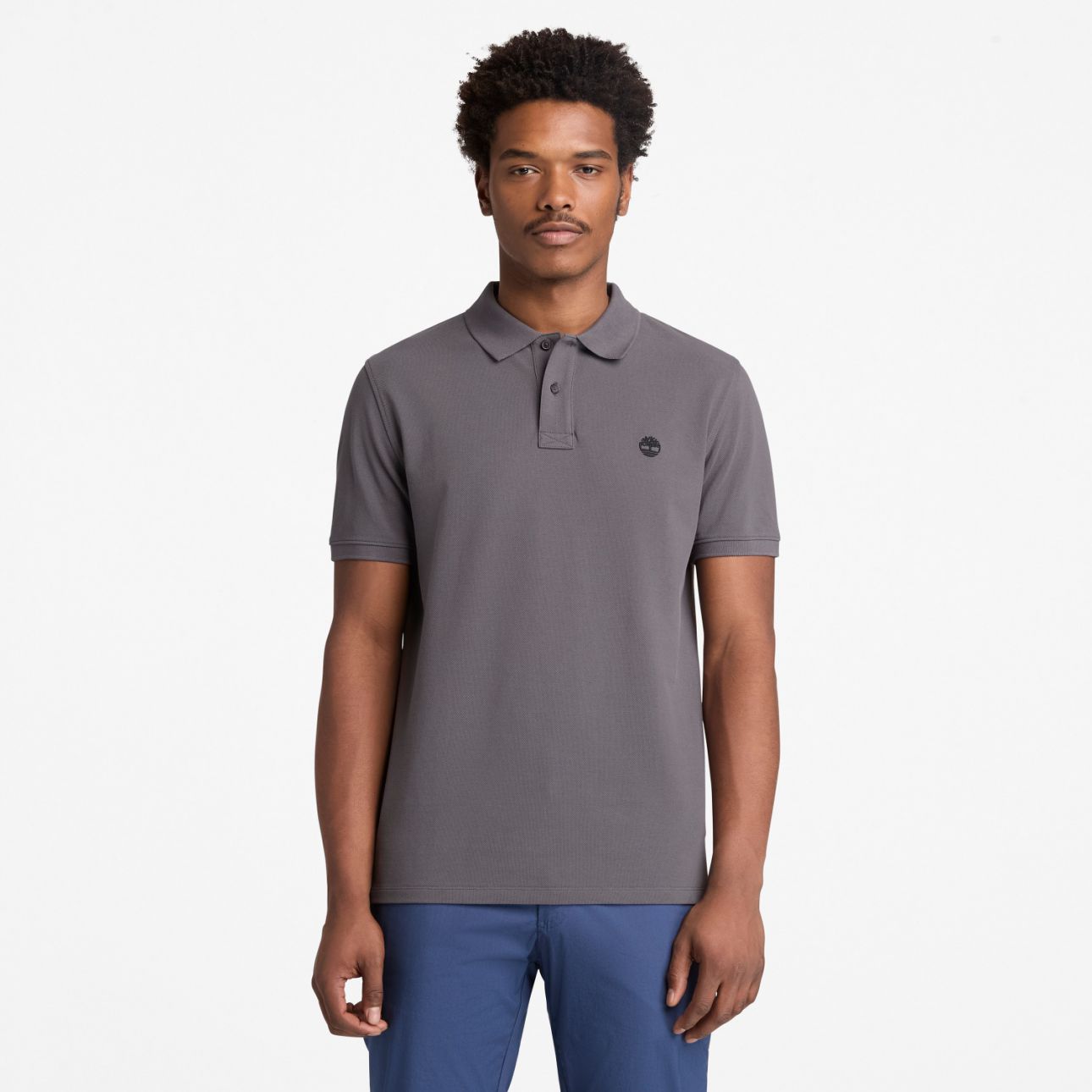 חולצת פולו לגברים עם שרוולים קצרים ולוגו רקום