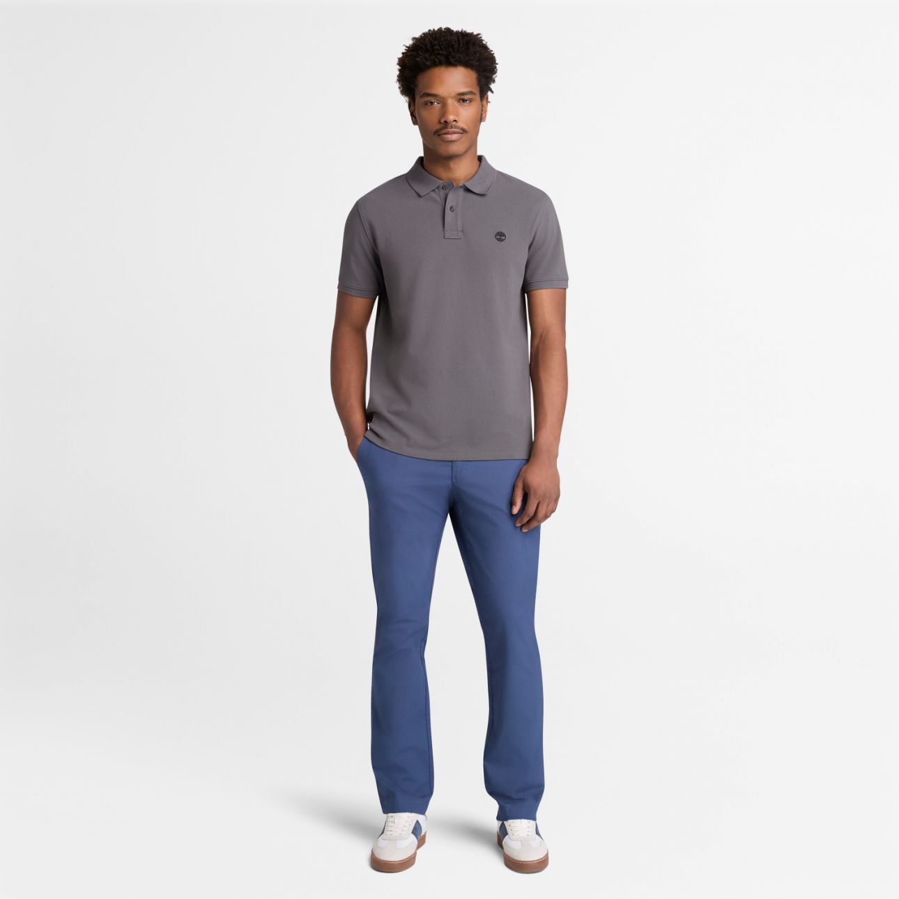 חולצת פולו לגברים עם שרוולים קצרים ולוגו רקום