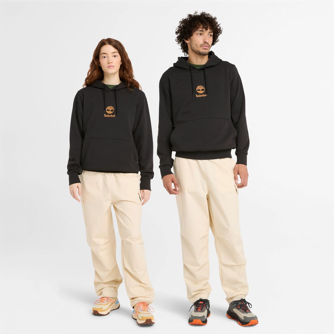 סווטשירט UNISEX עם לוגו Timberland® וקפוצ’ון